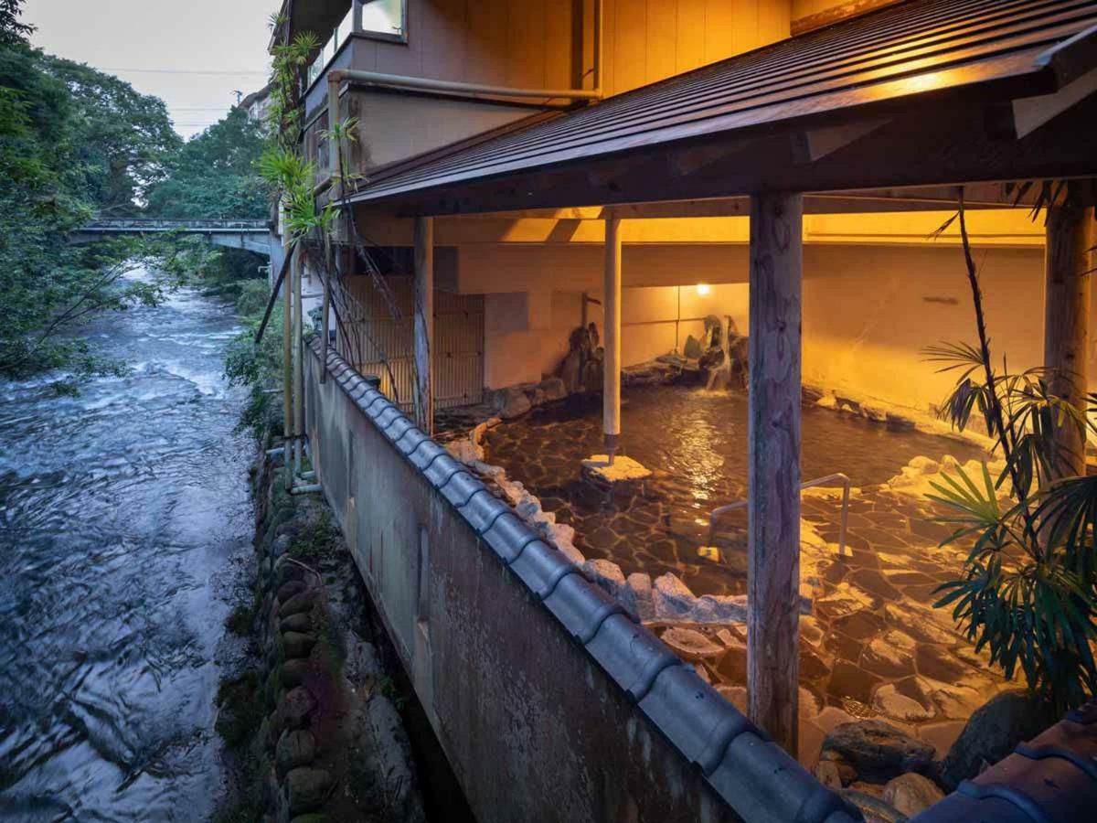 Yumoto Sakakibarakan Tsu Luaran gambar